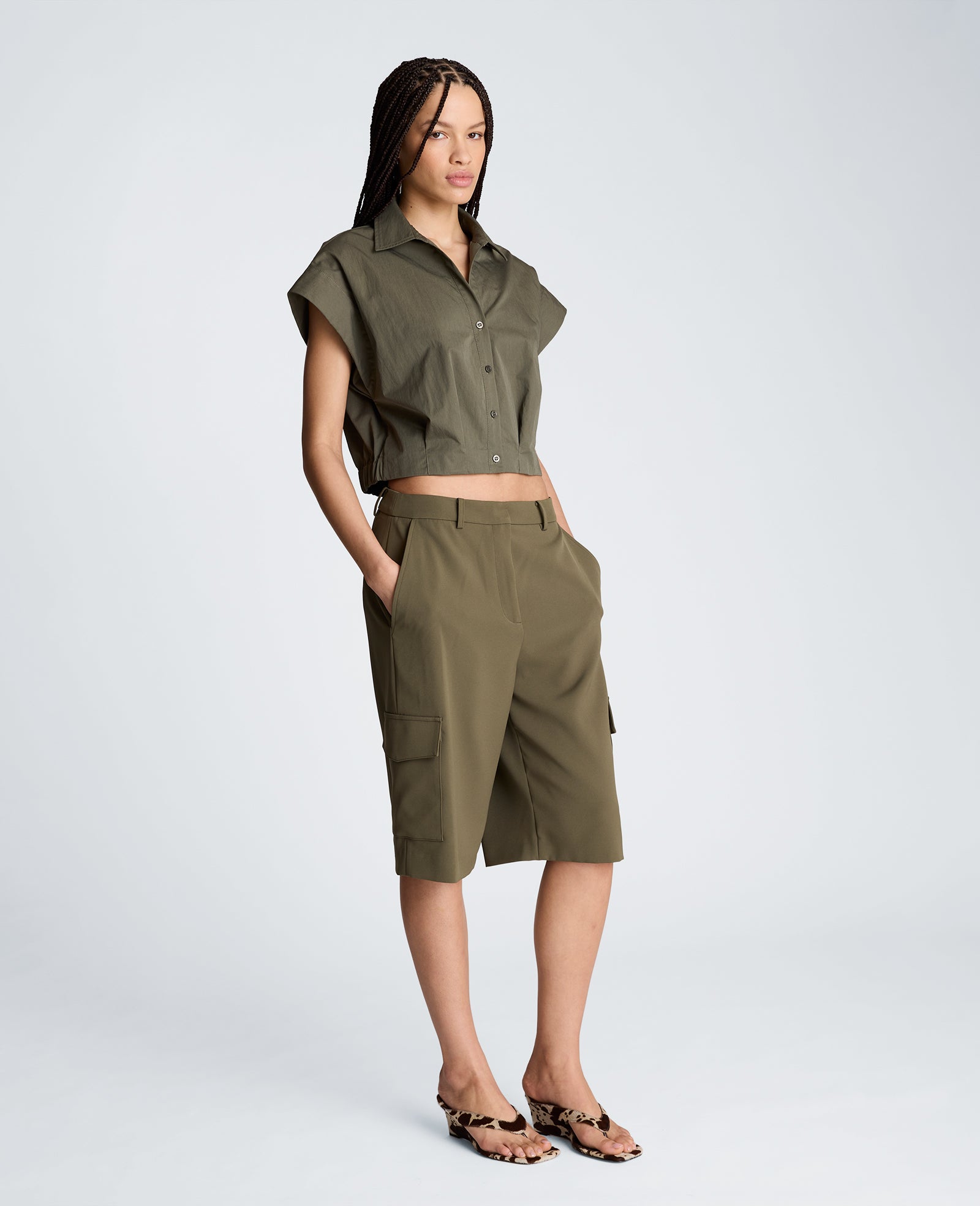 Cropped Y-Neck Top with Gusset Sleeve