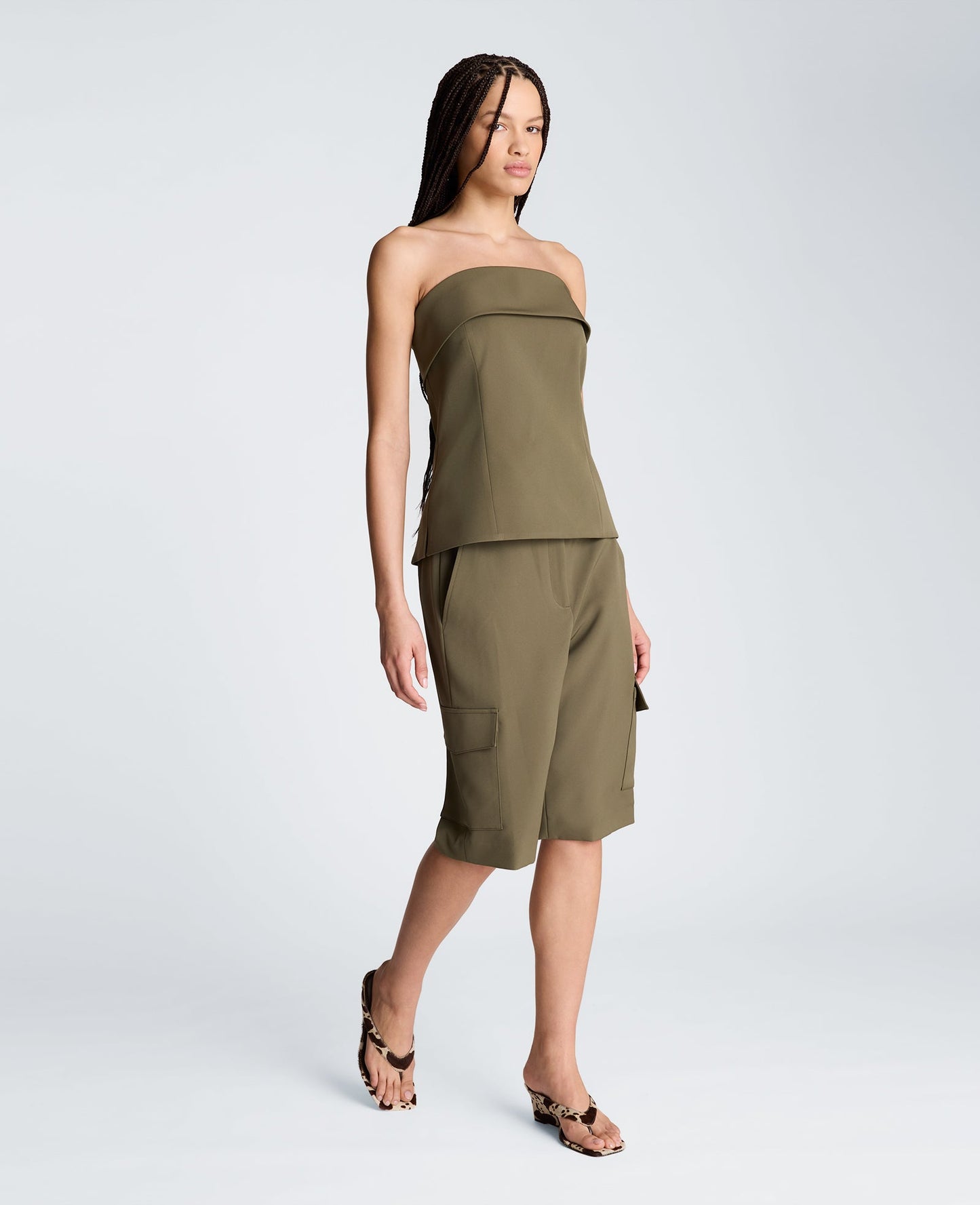Sleeveless Bustier Top with Top Edge Overlay