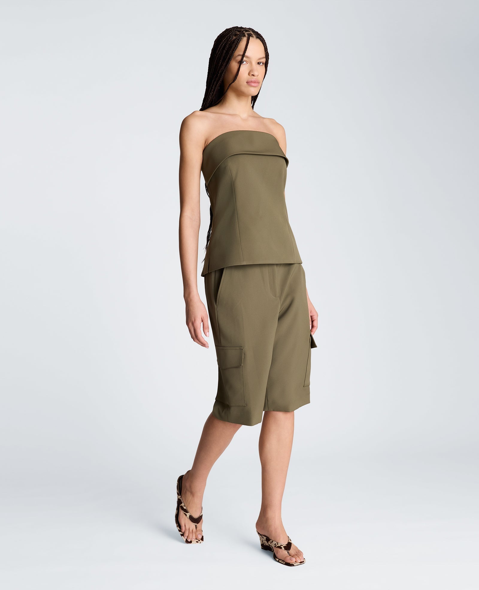 Sleeveless Bustier Top with Top Edge Overlay