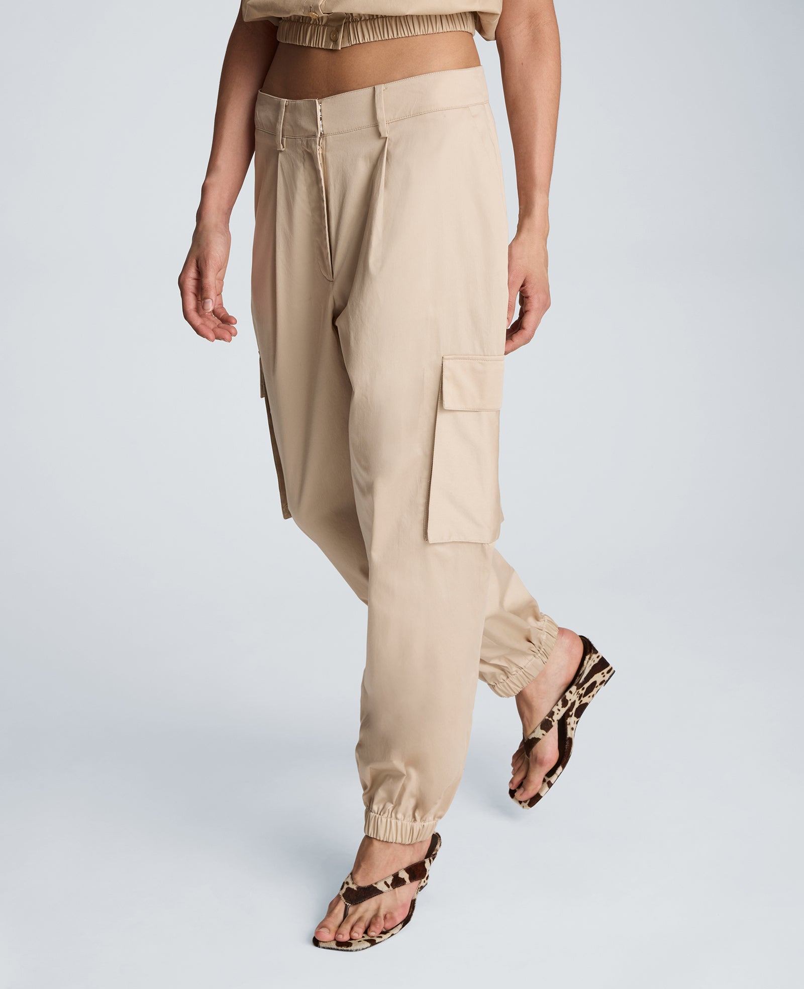 Fly Front Jogger Pleated Cargo Pant