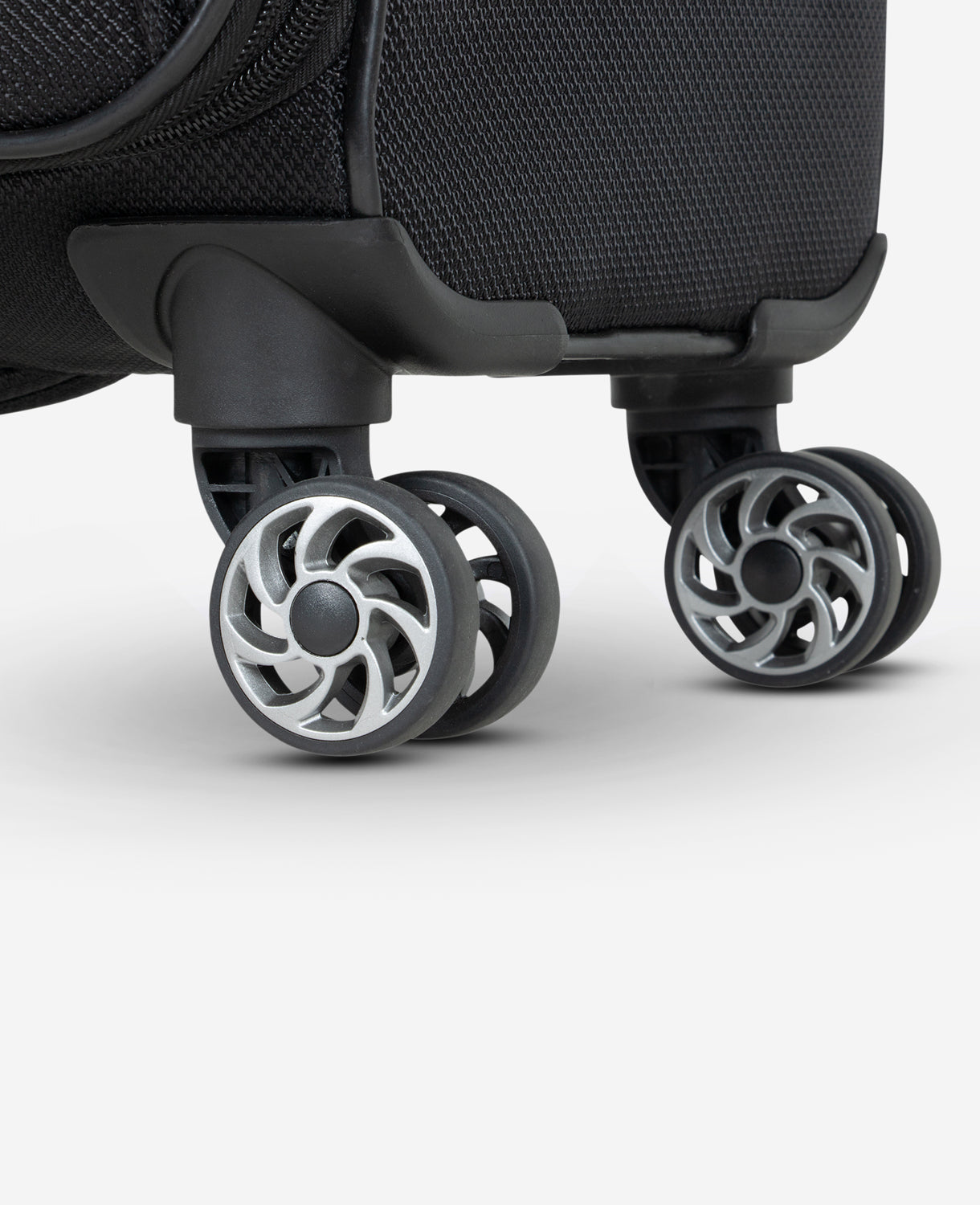 Rugged Roamer Expandable Suitcase
