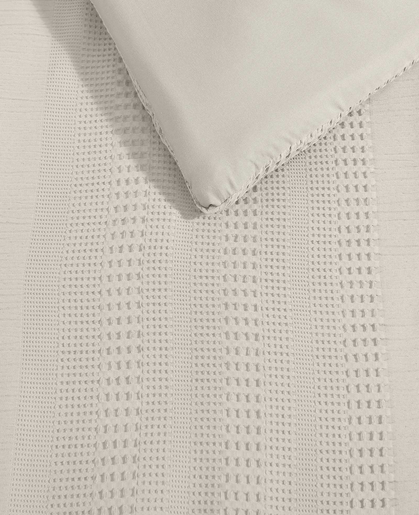 Variegated Waffle Comforter Set