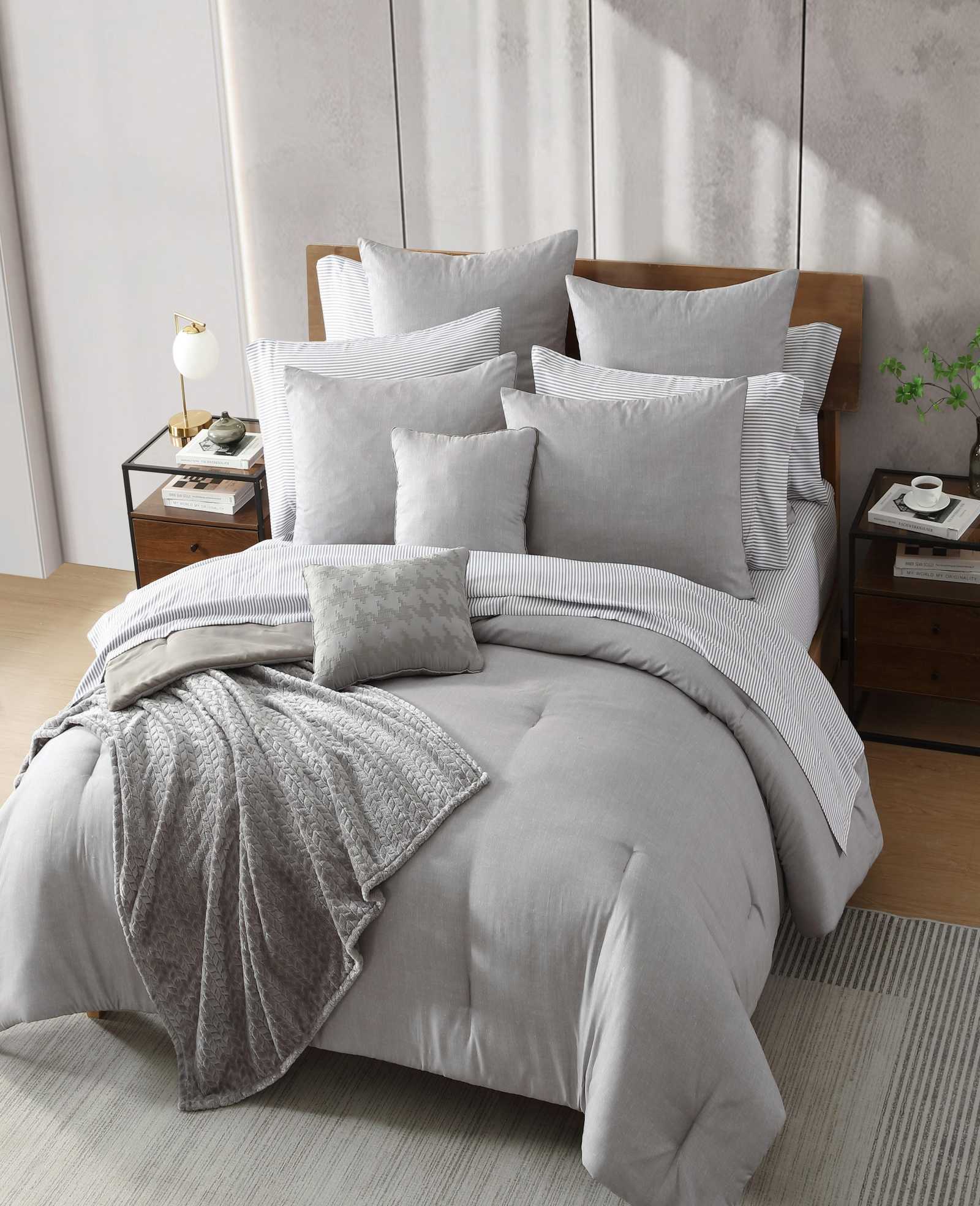 Abstract Texture Comforter Set