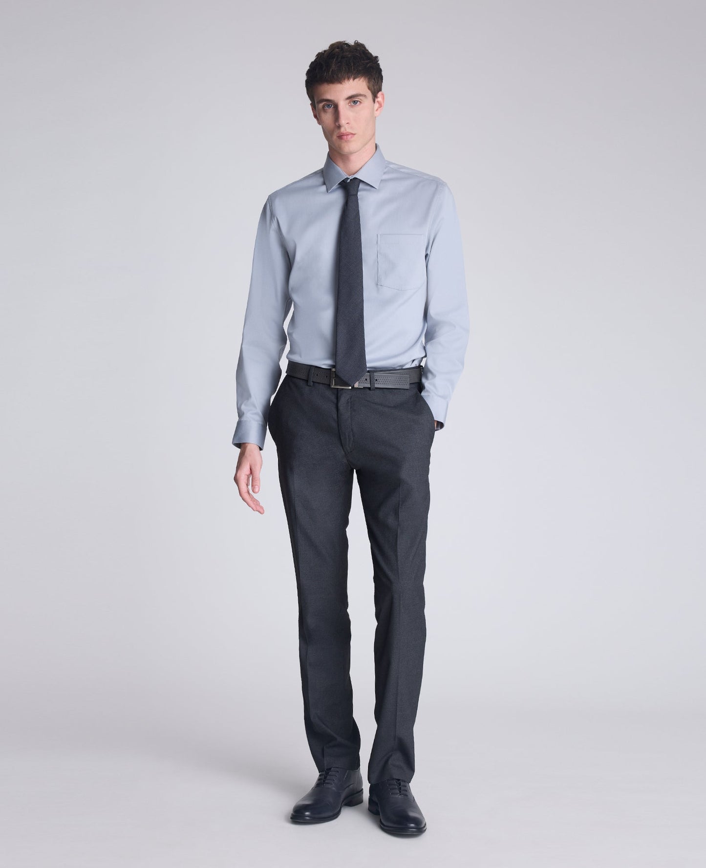 REACTION - Slim-Fit Button-Down Dress Shirt