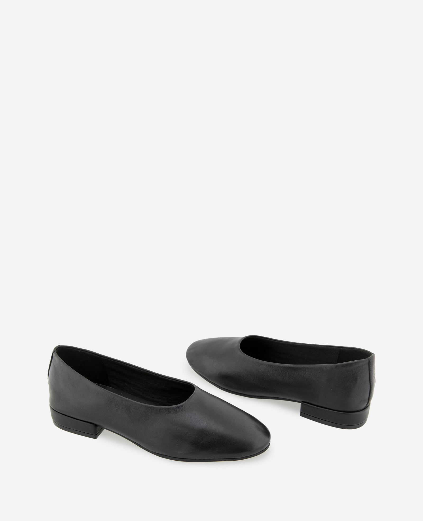 Garland Leather Flat