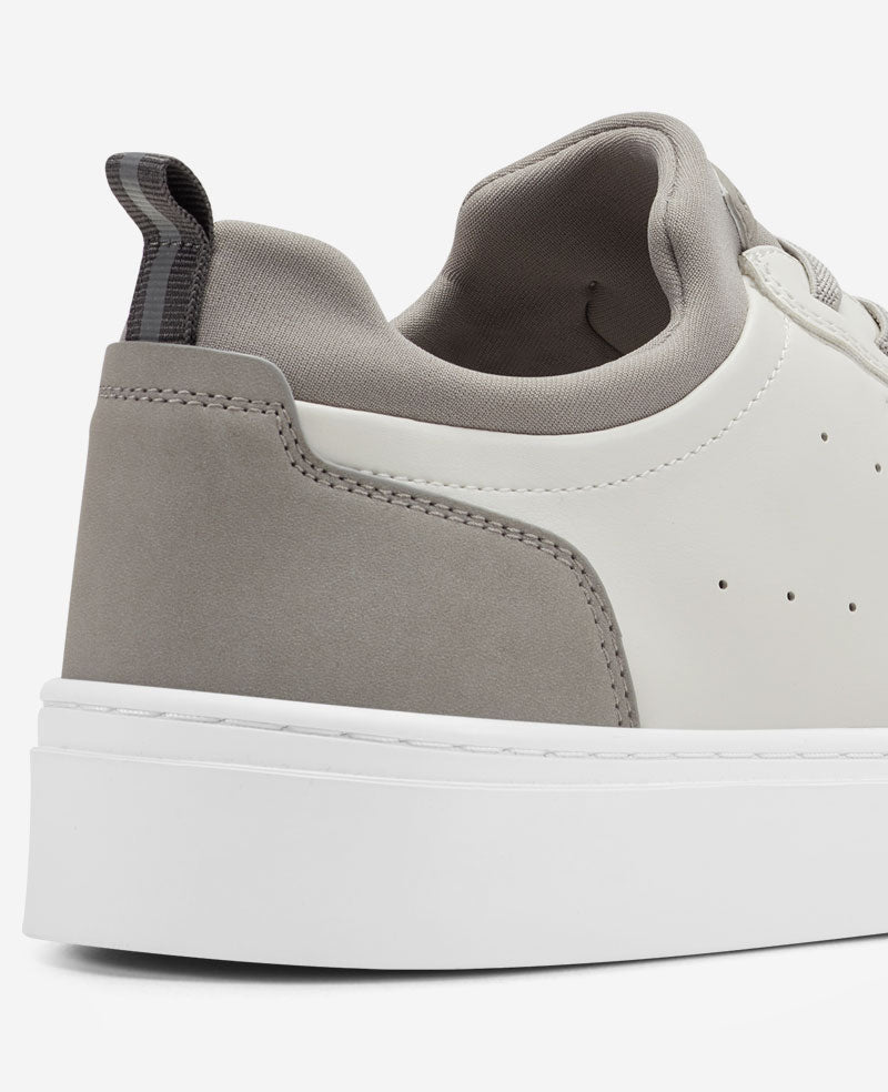 Nevel Slip On Sneaker