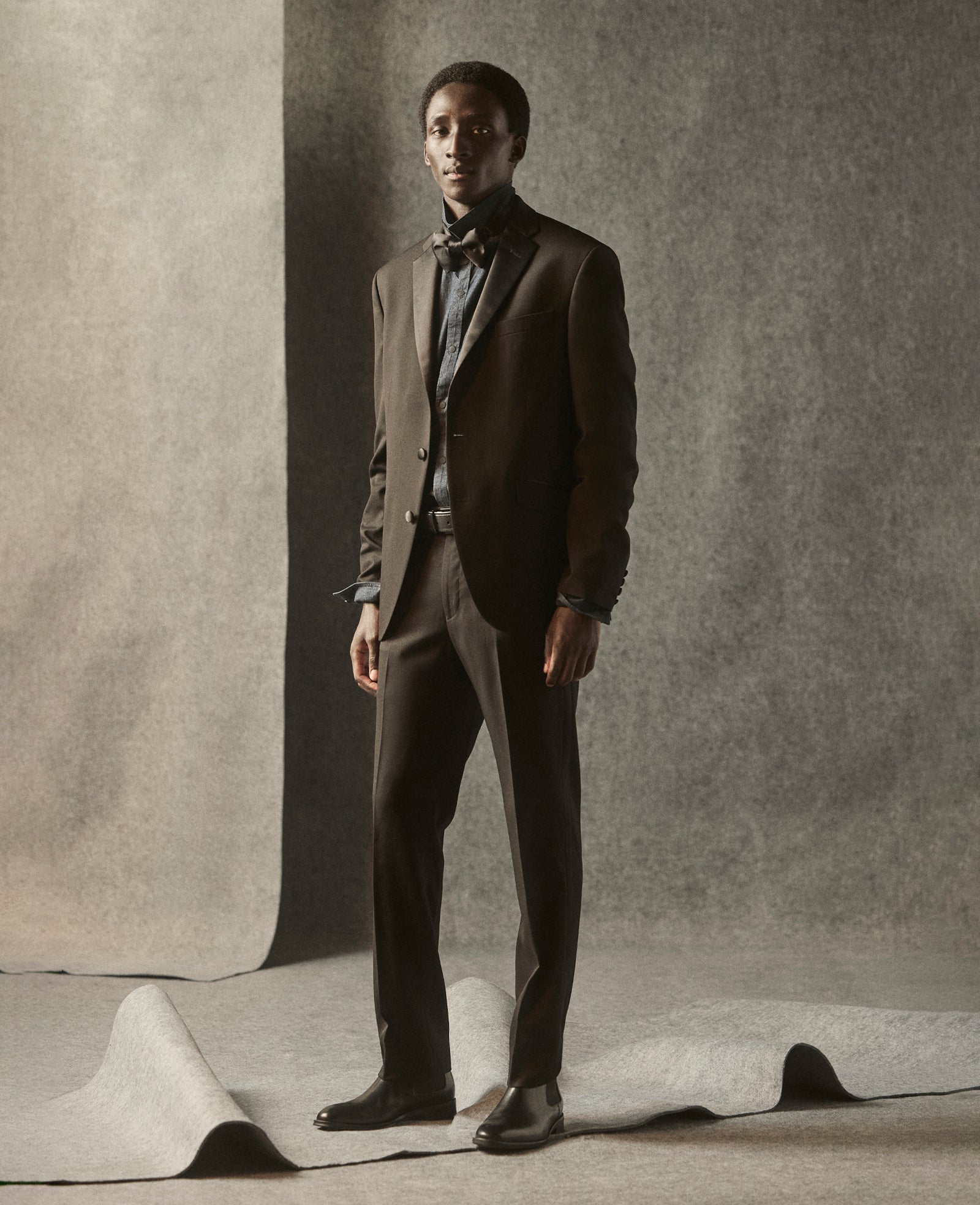 Ready Flex Slim-Fit Tuxedo Suit
