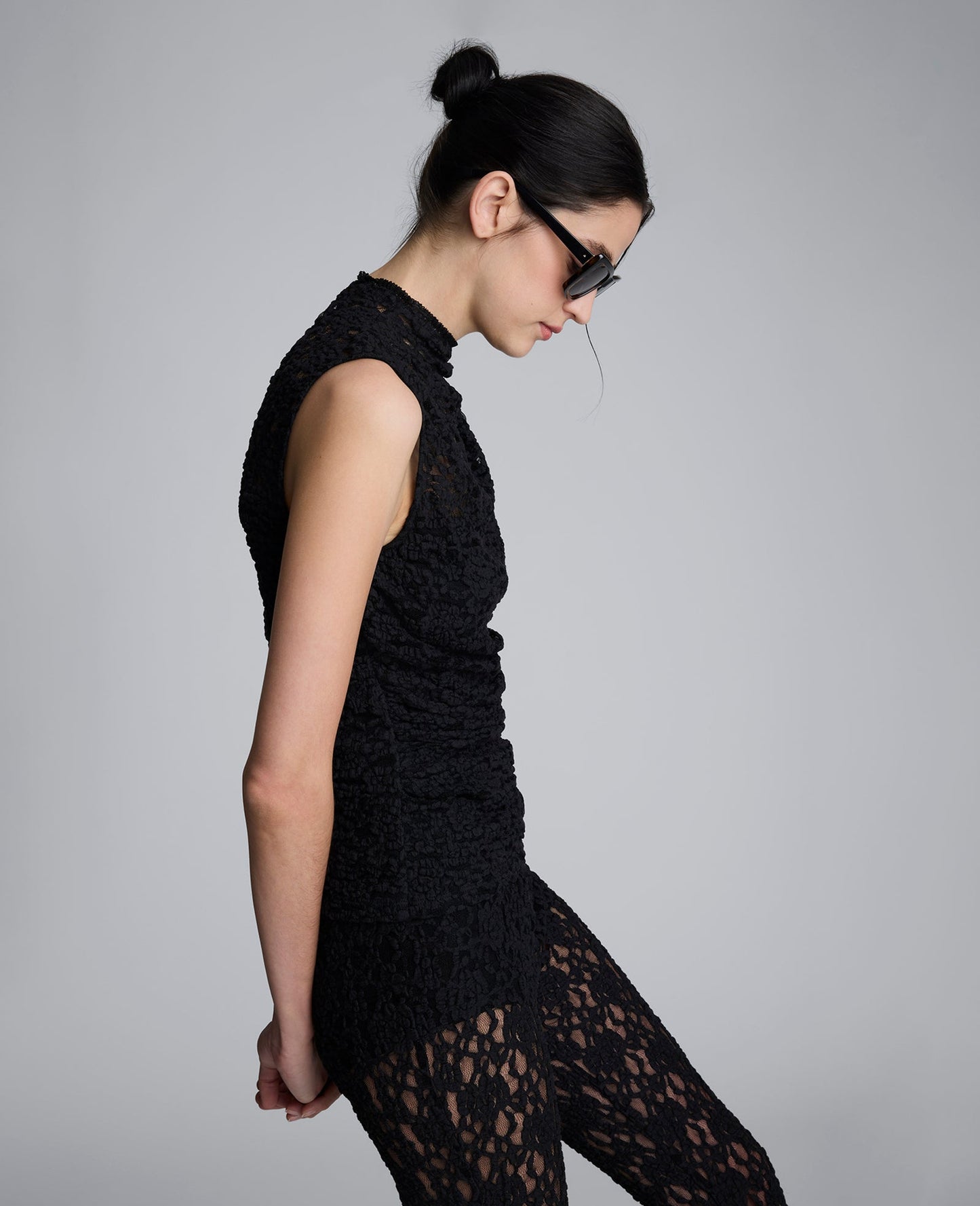 Sleeveless Stretch Lace Mock Neck Top