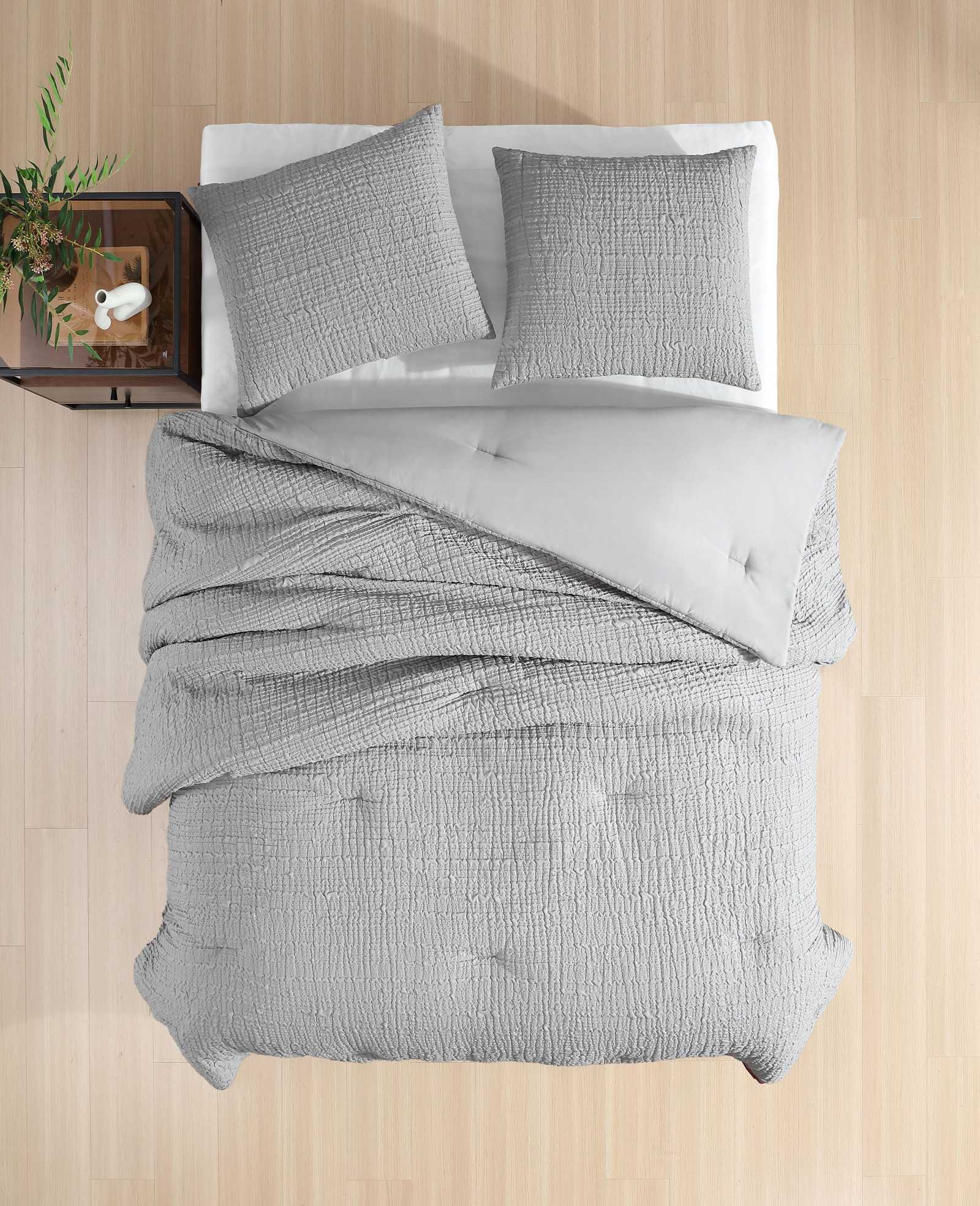Serenity Wavy Lines Comforter Set